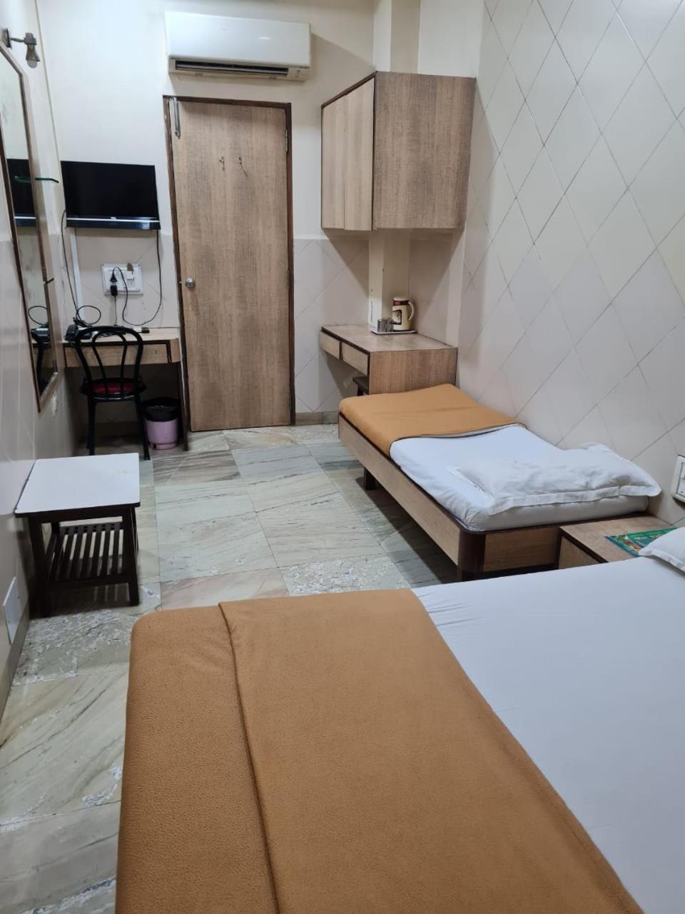 Hotel Sharda Mumbai