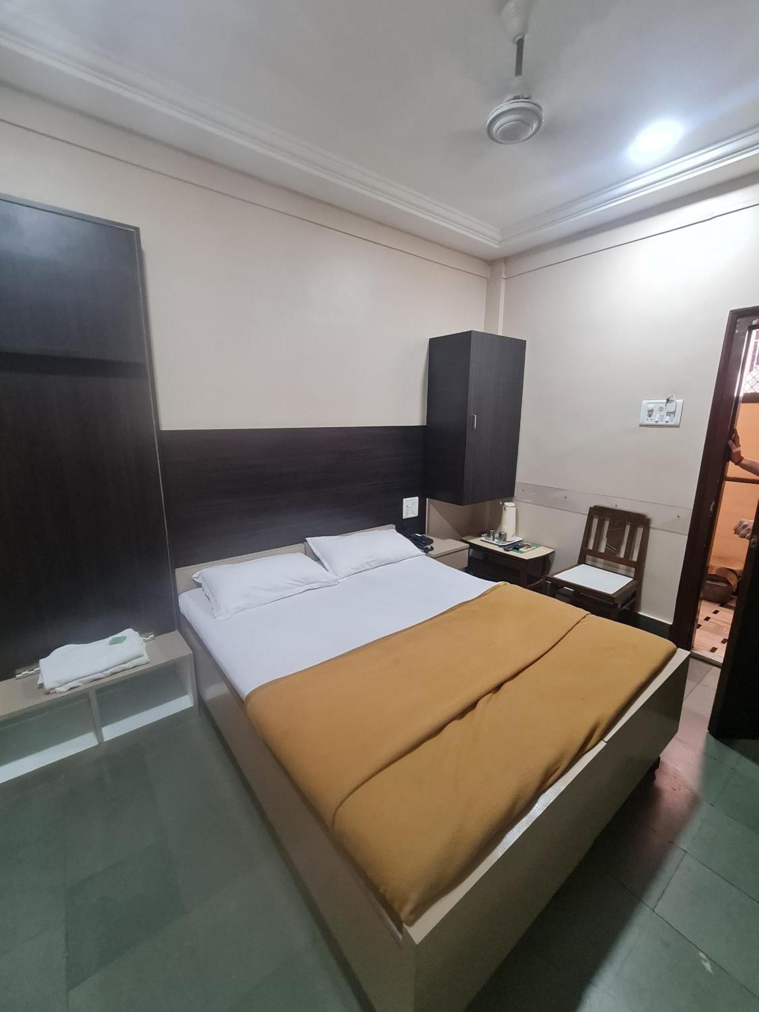 Hotel Sharda Mumbai